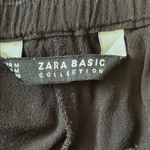 Zara Basic Collection Skirt w/ pockets - Picture 3 of 6